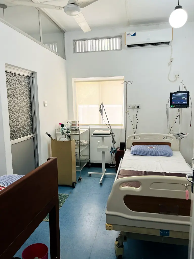Patient room equipped with bedside monitoring